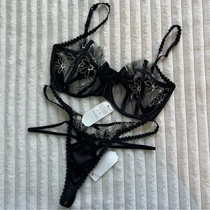NWT For Love and Lemons Heart Wreath Underwire Bra Black Lingerie Set 36DD Panty
